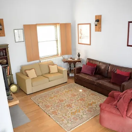 Spacious - Free Parking - Near Metro Lisboa